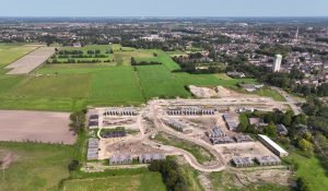 Duurzame woningen in tijdelijke woonbuurt Veldbloemenhof in Haansberg